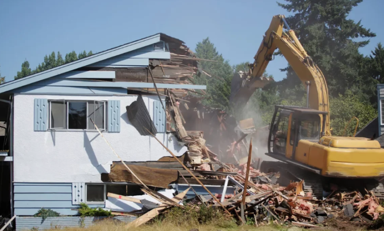 Safe and Reliable Solutions for Mobile Home Demolition